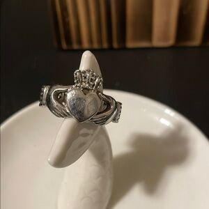 Silver Claddagh Ring